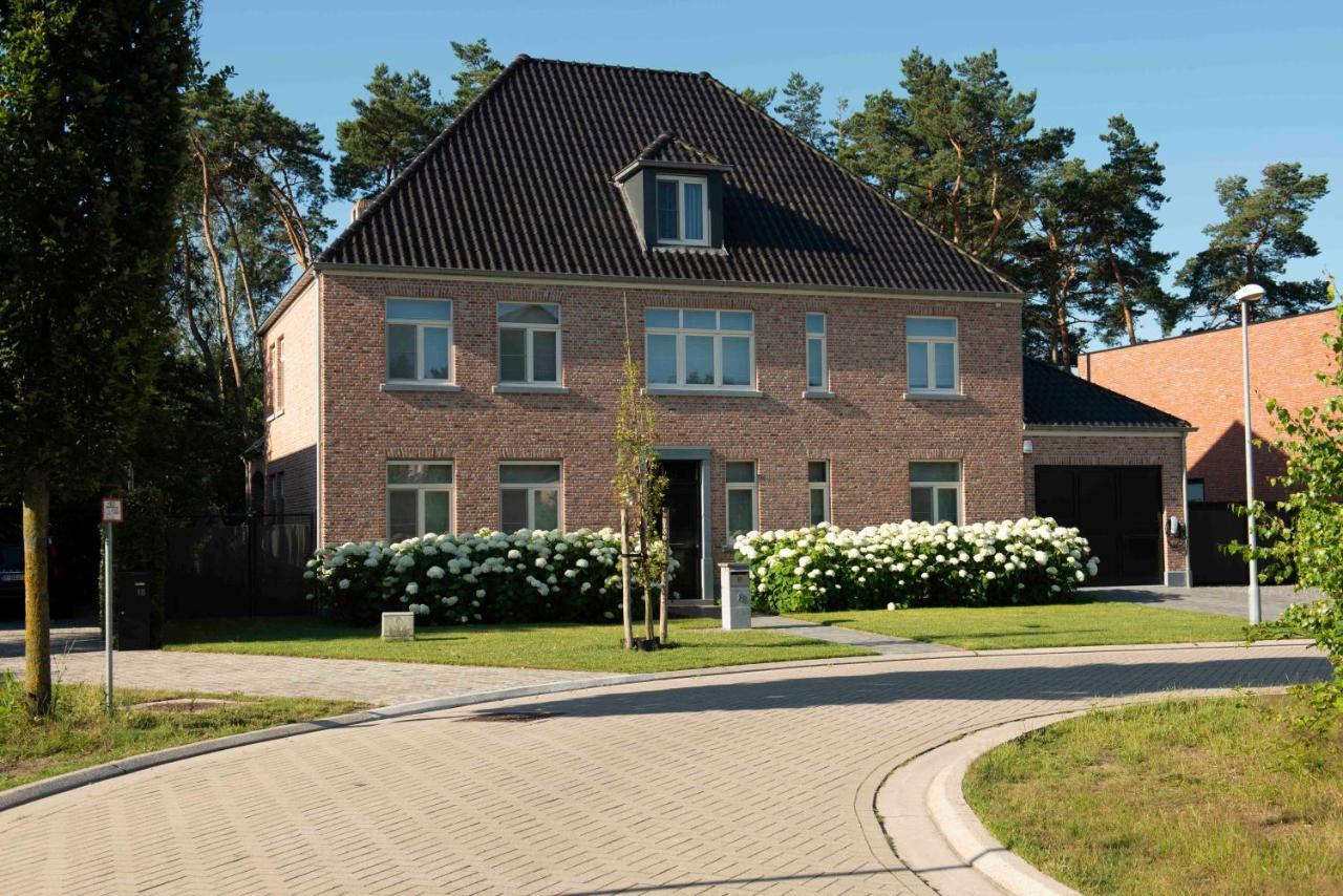 Studiobeerse Met Sauna Zwembad En Spa Apartment Bagian luar foto